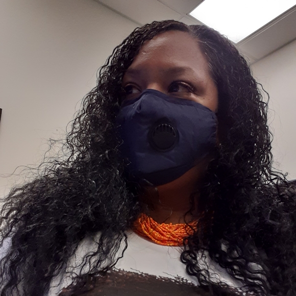 Meet your Posher, Sabrina - Picture 1 of 4